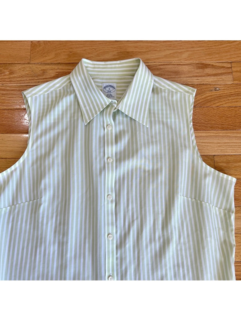 Brooks Brothers 346 Non Iron Sleeveless Button Down Shirt Green White Stripe 16 - Picture 8 of 13